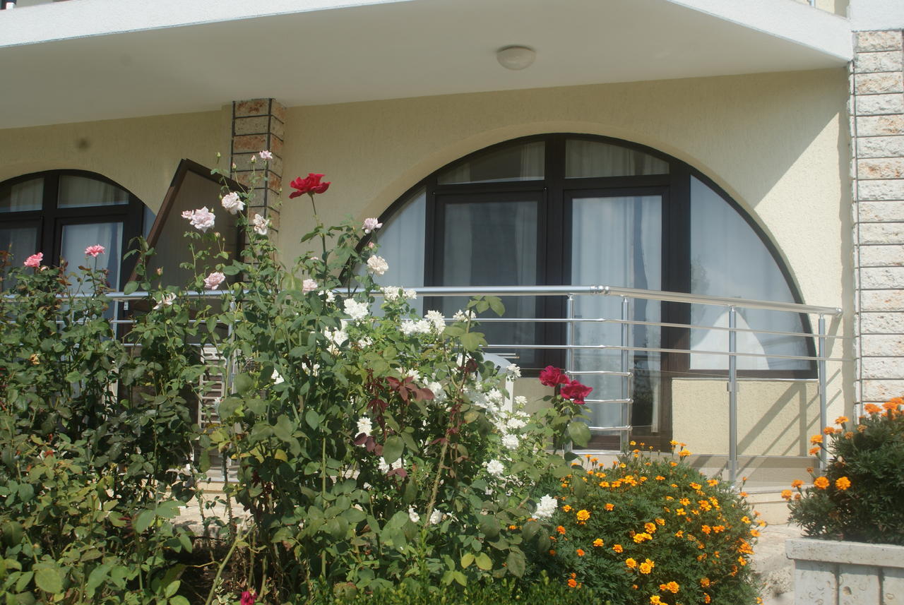 Family Hotel Venera 카바르나 외부 사진